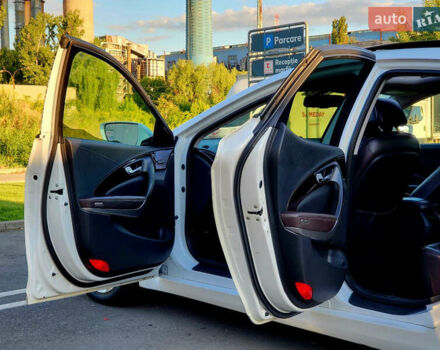 Белый Хендай Азера, объемом двигателя 3 л и пробегом 167 тыс. км за 9900 $, фото 17 на Automoto.ua