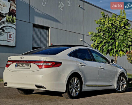 Белый Хендай Азера, объемом двигателя 3 л и пробегом 167 тыс. км за 9900 $, фото 14 на Automoto.ua