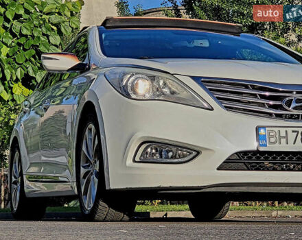 Белый Хендай Азера, объемом двигателя 3 л и пробегом 167 тыс. км за 9900 $, фото 2 на Automoto.ua