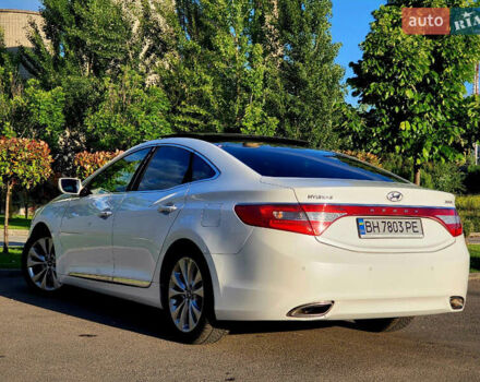 Белый Хендай Азера, объемом двигателя 3 л и пробегом 167 тыс. км за 9900 $, фото 7 на Automoto.ua