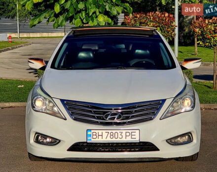 Белый Хендай Азера, объемом двигателя 3 л и пробегом 167 тыс. км за 9900 $, фото 3 на Automoto.ua