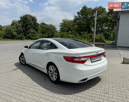 Белый Хендай Азера, объемом двигателя 3 л и пробегом 178 тыс. км за 9899 $, фото 6 на Automoto.ua