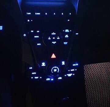 Белый Хендай Азера, объемом двигателя 3 л и пробегом 105 тыс. км за 11000 $, фото 2 на Automoto.ua