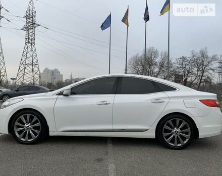 Білий Хендай Азера, об'ємом двигуна 3 л та пробігом 167 тис. км за 11999 $, фото 11 на Automoto.ua