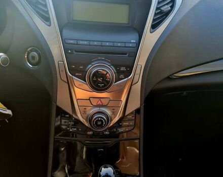 Белый Хендай Азера, объемом двигателя 3 л и пробегом 105 тыс. км за 11000 $, фото 23 на Automoto.ua