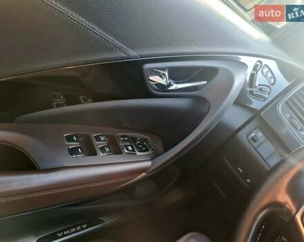 Белый Хендай Азера, объемом двигателя 3 л и пробегом 105 тыс. км за 11000 $, фото 17 на Automoto.ua