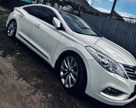 Белый Хендай Азера, объемом двигателя 3 л и пробегом 120 тыс. км за 10500 $, фото 3 на Automoto.ua