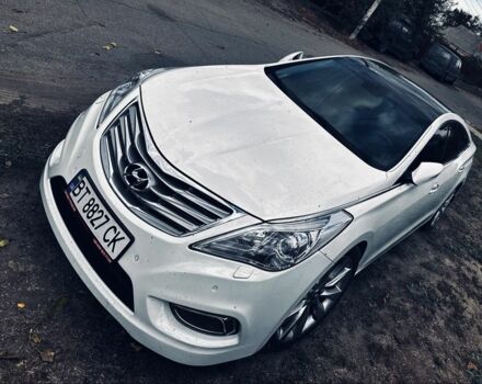 Белый Хендай Азера, объемом двигателя 3 л и пробегом 120 тыс. км за 10500 $, фото 11 на Automoto.ua