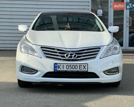 Белый Хендай Азера, объемом двигателя 3 л и пробегом 173 тыс. км за 13499 $, фото 2 на Automoto.ua