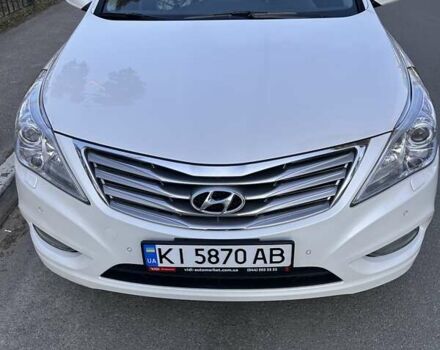 Белый Хендай Азера, объемом двигателя 3 л и пробегом 217 тыс. км за 11500 $, фото 1 на Automoto.ua