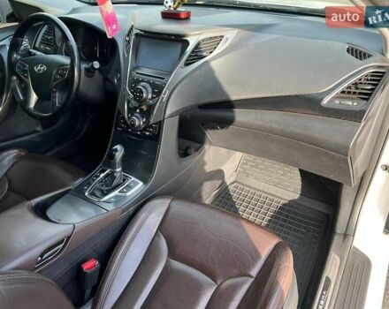 Белый Хендай Азера, объемом двигателя 3 л и пробегом 173 тыс. км за 13499 $, фото 18 на Automoto.ua