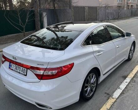 Белый Хендай Азера, объемом двигателя 3 л и пробегом 217 тыс. км за 11500 $, фото 6 на Automoto.ua