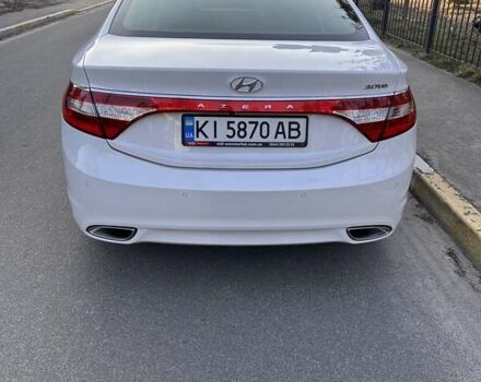 Белый Хендай Азера, объемом двигателя 3 л и пробегом 217 тыс. км за 11500 $, фото 5 на Automoto.ua