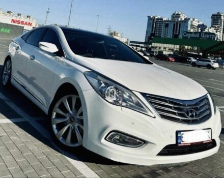 Белый Хендай Азера, объемом двигателя 3 л и пробегом 120 тыс. км за 10500 $, фото 18 на Automoto.ua