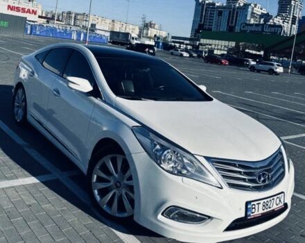 Белый Хендай Азера, объемом двигателя 3 л и пробегом 120 тыс. км за 10500 $, фото 19 на Automoto.ua