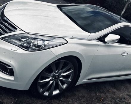 Белый Хендай Азера, объемом двигателя 3 л и пробегом 120 тыс. км за 10500 $, фото 10 на Automoto.ua