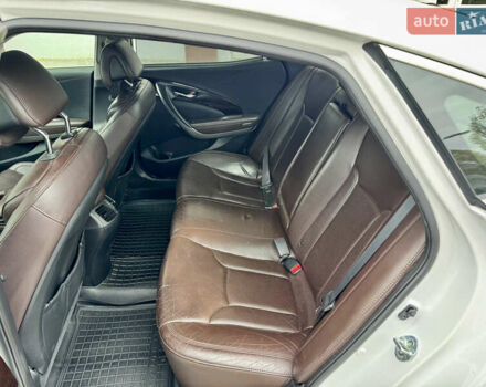 Белый Хендай Азера, объемом двигателя 3 л и пробегом 144 тыс. км за 11800 $, фото 28 на Automoto.ua