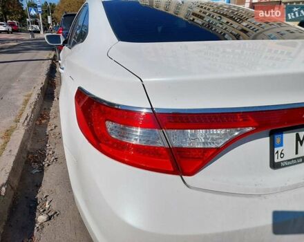 Белый Хендай Азера, объемом двигателя 3.3 л и пробегом 164 тыс. км за 11000 $, фото 13 на Automoto.ua