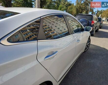 Белый Хендай Азера, объемом двигателя 3.3 л и пробегом 164 тыс. км за 11000 $, фото 6 на Automoto.ua