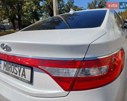 Белый Хендай Азера, объемом двигателя 3.3 л и пробегом 164 тыс. км за 11000 $, фото 14 на Automoto.ua