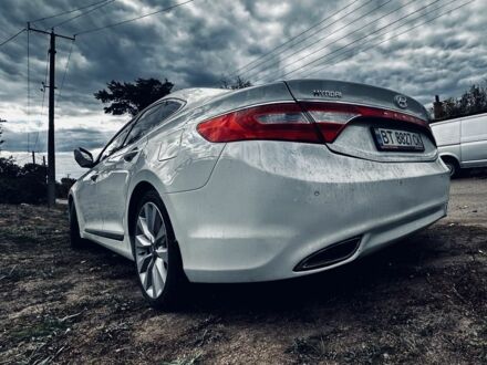 Хендай Азера 2013 в Киеве на Automoto.ua Белый Хендай Азера, объемом двигателя 3 л и пробегом 120 тыс. км за 10500 $, фото 1 на Automoto.ua