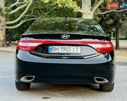 Черный Хендай Азера, объемом двигателя 3.3 л и пробегом 189 тыс. км за 9800 $, фото 5 на Automoto.ua