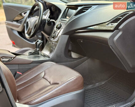 Черный Хендай Азера, объемом двигателя 3.3 л и пробегом 189 тыс. км за 9800 $, фото 10 на Automoto.ua