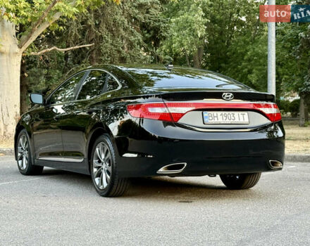 Черный Хендай Азера, объемом двигателя 3.3 л и пробегом 189 тыс. км за 9800 $, фото 6 на Automoto.ua