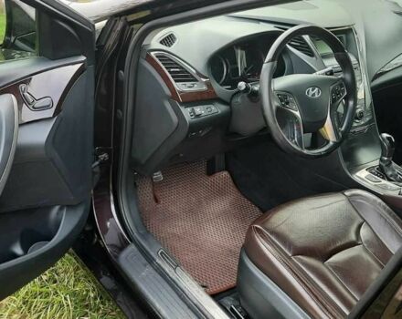 Фиолетовый Хендай Азера, объемом двигателя 3 л и пробегом 180 тыс. км за 10500 $, фото 5 на Automoto.ua