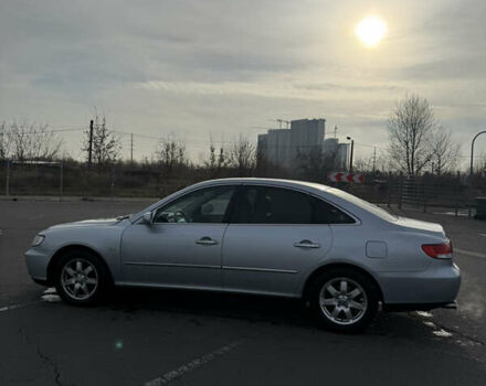 Серый Хендай Азера, объемом двигателя 3.3 л и пробегом 350 тыс. км за 4850 $, фото 6 на Automoto.ua