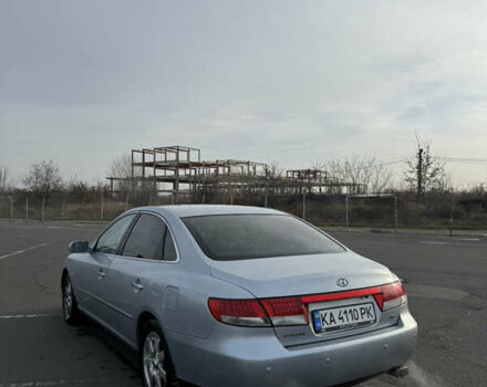 Серый Хендай Азера, объемом двигателя 3.3 л и пробегом 350 тыс. км за 4850 $, фото 1 на Automoto.ua