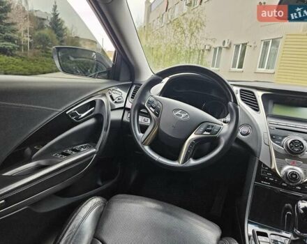 Сірий Хендай Азера, об'ємом двигуна 3 л та пробігом 196 тис. км за 9550 $, фото 29 на Automoto.ua