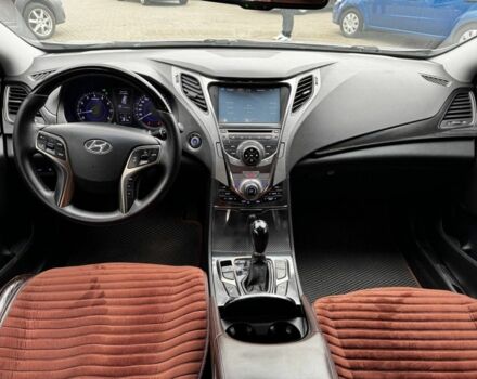 Серый Хендай Азера, объемом двигателя 3 л и пробегом 179 тыс. км за 10500 $, фото 12 на Automoto.ua