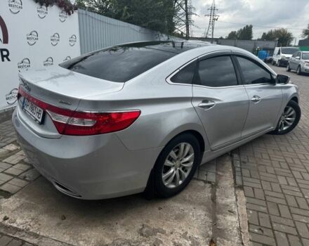 Серый Хендай Азера, объемом двигателя 3 л и пробегом 179 тыс. км за 10500 $, фото 3 на Automoto.ua