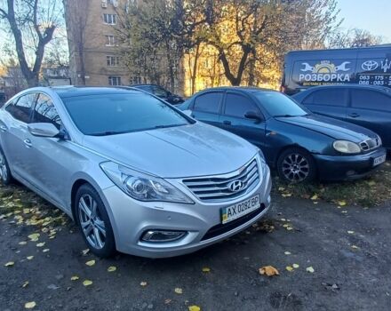 Серый Хендай Азера, объемом двигателя 3 л и пробегом 200 тыс. км за 263 $, фото 3 на Automoto.ua