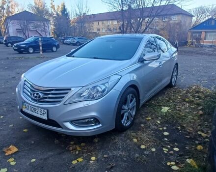 Серый Хендай Азера, объемом двигателя 3 л и пробегом 200 тыс. км за 263 $, фото 4 на Automoto.ua