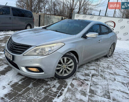 Серый Хендай Азера, объемом двигателя 3 л и пробегом 179 тыс. км за 10500 $, фото 1 на Automoto.ua