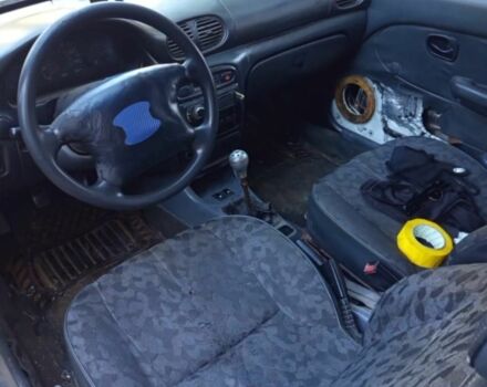 Белый Хендай Купе, объемом двигателя 0 л и пробегом 196 тыс. км за 450 $, фото 4 на Automoto.ua