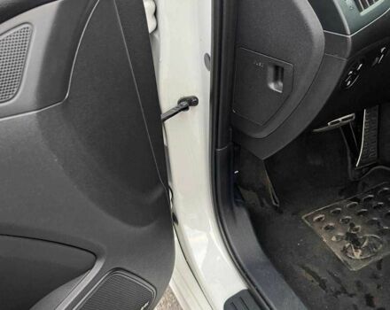 Белый Хендай Купе, объемом двигателя 2 л и пробегом 113 тыс. км за 11500 $, фото 19 на Automoto.ua