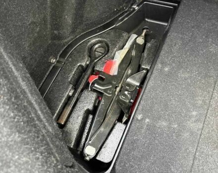 Белый Хендай Купе, объемом двигателя 2 л и пробегом 113 тыс. км за 11500 $, фото 10 на Automoto.ua