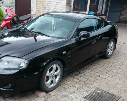 Черный Хендай Купе, объемом двигателя 2 л и пробегом 260 тыс. км за 5000 $, фото 2 на Automoto.ua