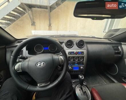 Черный Хендай Купе, объемом двигателя 1.98 л и пробегом 210 тыс. км за 7500 $, фото 6 на Automoto.ua