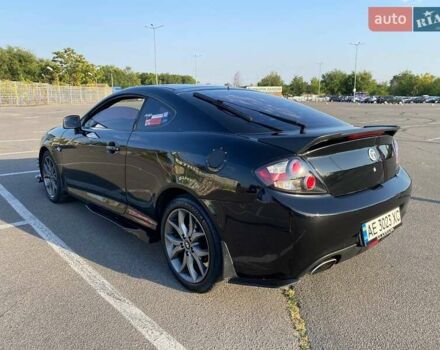 Черный Хендай Купе, объемом двигателя 2 л и пробегом 171 тыс. км за 7000 $, фото 6 на Automoto.ua