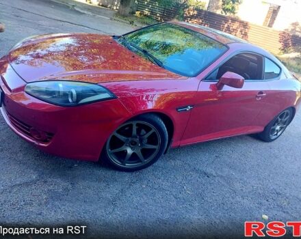 Красный Хендай Купе, объемом двигателя 2 л и пробегом 210 тыс. км за 5700 $, фото 6 на Automoto.ua