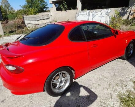 Красный Хендай Купе, объемом двигателя 2 л и пробегом 258 тыс. км за 1700 $, фото 5 на Automoto.ua