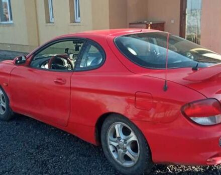 Красный Хендай Купе, объемом двигателя 2 л и пробегом 236 тыс. км за 4000 $, фото 4 на Automoto.ua