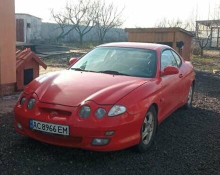 Красный Хендай Купе, объемом двигателя 2 л и пробегом 236 тыс. км за 4000 $, фото 6 на Automoto.ua