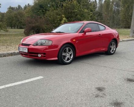 Красный Хендай Купе, объемом двигателя 1.6 л и пробегом 250 тыс. км за 3300 $, фото 1 на Automoto.ua