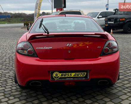 Красный Хендай Купе, объемом двигателя 2 л и пробегом 170 тыс. км за 6500 $, фото 5 на Automoto.ua