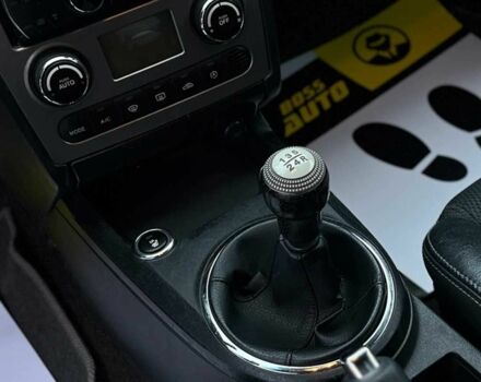 Красный Хендай Купе, объемом двигателя 2 л и пробегом 170 тыс. км за 6500 $, фото 14 на Automoto.ua